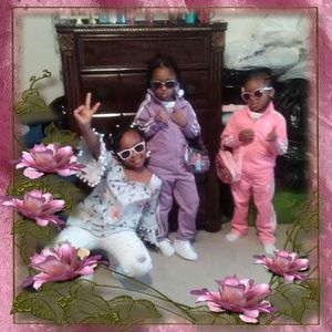 Meet your Posher, Marthea